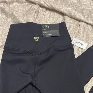 Aritzia Black Leggings